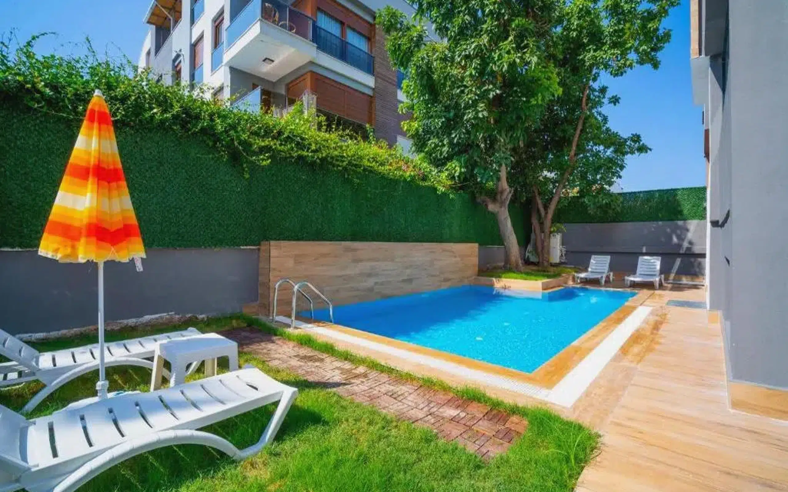 Meyde Suites